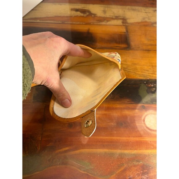 Dooney and Bourke vintage wristlet - Picture 2 of 3